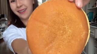 Jepang tuh detail banget , snack aja dibungkus rapih sampai sayang bukanya. Aku nemu dorayaki raksas