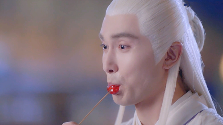 [สามชีวิต สามโลก สมุดหมอน] ช่วยด้วย! จักรพรรดิตงฮวาผู้เย่อหยิ่ง ซื่อตรง เย็นชา และดุจเทพเจ้า กลายเป็