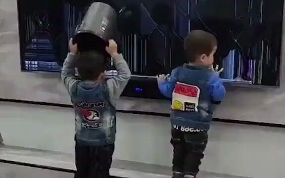 真是一对讨债鬼！