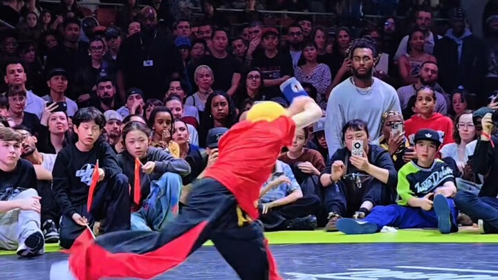 Chinese Breakdancing Teens Shock the World in France!