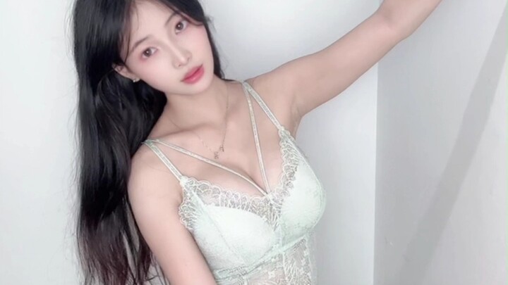 ใครทนไม่ไหวให้พุ่งเข้าใส่ รางวัลคือเตะสักที!