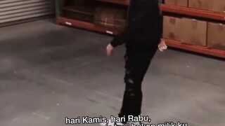 hari Kamis,hari Rabu kamu memang manis tapi bukan milikku