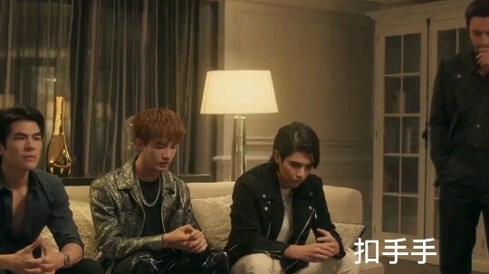 When the three brothers got together for the first time. Tiankun: This is the third time I met my th
