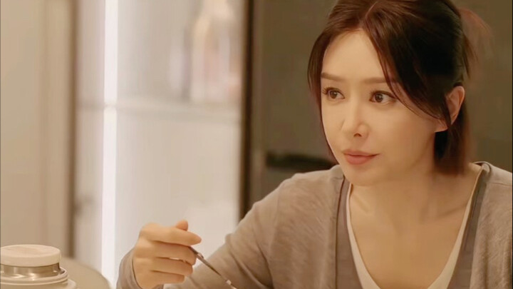 Beautiful female boss: You say you look down on me—am I really that bad?