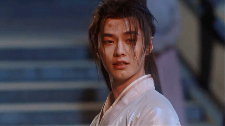 ใครก็คาดไม่ถึงว่า ฟูหรงจวินผู้ดูแคลนโลกและไร้ความรู้คนนั้น เมื่อได้ไปเยือนยุทธภพแล้ว ก็กลับเข้าใจเสี
