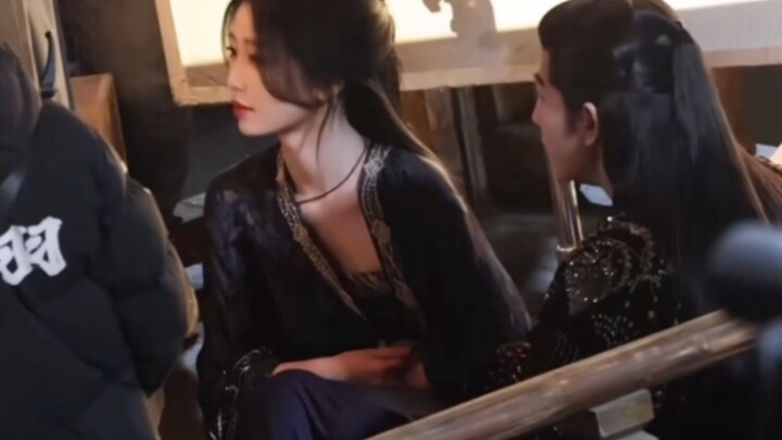 The side profile kills Yunweishan, finally there is a moving Shanjie to satisfy her craving, so beau
