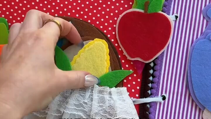 A children’s handmade cloth book that’s irresistibly cute