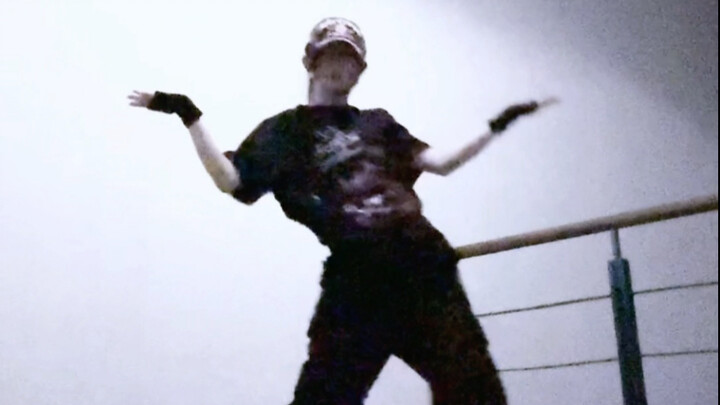 [Cover Dance] The Rogue's dance feels so energetic