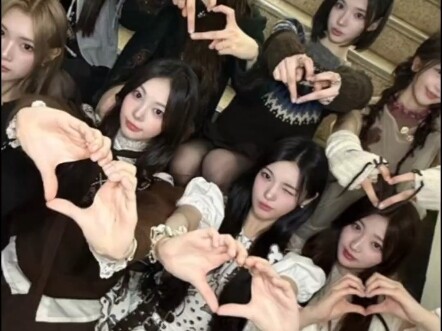 Hearts2Hearts Yangdou thích xếp hạng