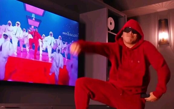 رايتشل الراقصة المحتملة لسوبر بول (ليست هي) 😂😂