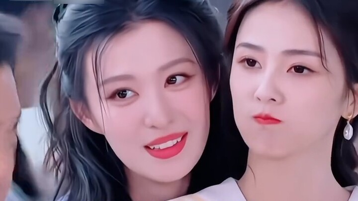 Oh, tidak ada yang memberi tahu saya bahwa mereka sangat enak dimakan! Kalian berdua bahkan tidak mi