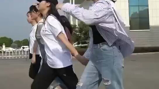 女警帅爆了