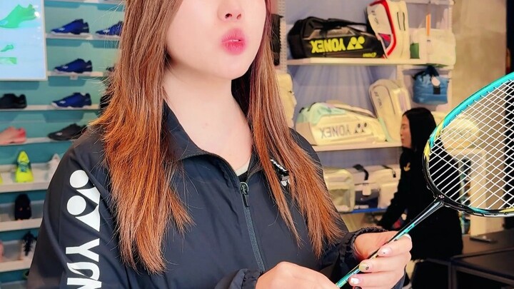 Maaf, cari empat untai senar bulutangkis yang pas seperti ini jauh lebih repot daripada pakai satu u