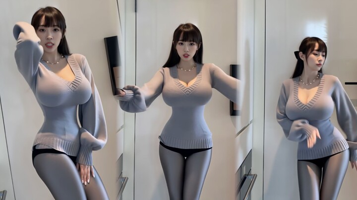 Silver Stockings ❤️ No.9 – Vertical Format