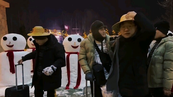 ลุงโม๋ถูกพี่ฮ่าวแห่งทะเลสาบเอ้อหลูจับตัวไว้ได้แล้ว