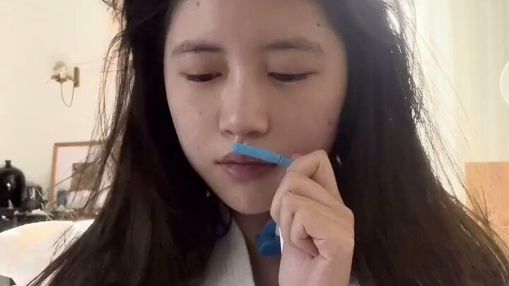 أنتِ جميلة جدًا، لكن يصعب التنفس قليلًا فقط.