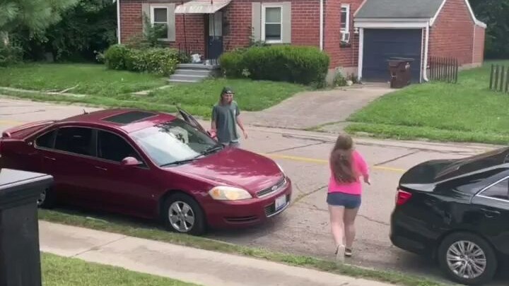 เมื่อฉันได้เจอแฟนหนุ่มของฉันในที่สุดหลังจากผ่านไปหนึ่งสัปดาห์ พ่อของฉันก็พูดว่า: