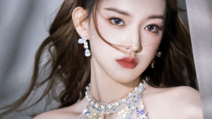 Kakak ini nggak bisa berdiri sejajar dengan AI—perempuan yang lebih “AI” daripada AI itu sendiri!