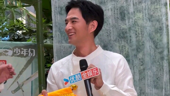 Livid Rain, who’s committed murder and arson, is revered by tens of thousands as the Venerable Han. 