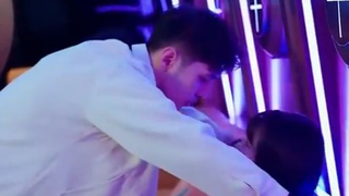 Gadis kecil yang malang, setelah dia hamil, dia dimanja oleh Tuan Huo