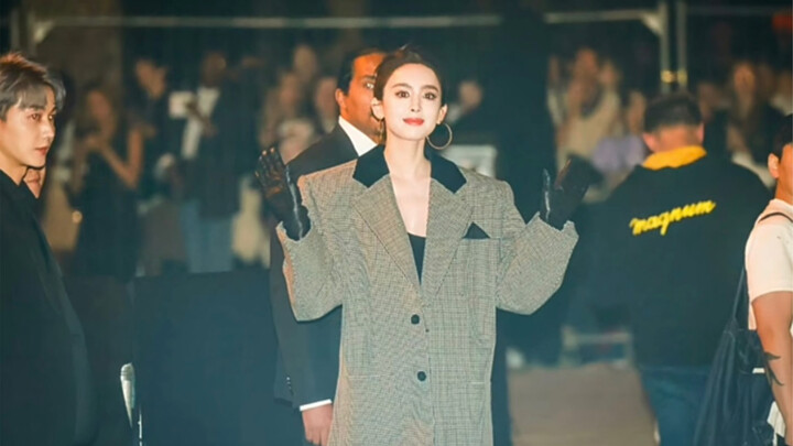 She finally carved out a path through the six hundred thousand negative reviews all over the interne