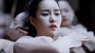 “Yanzhen, aku tidak menyangka kamu bisa menari tarian pedang, kan?”