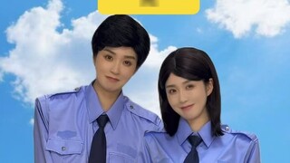 “Luôn có một tia sáng chiếu qua những khe hở.”