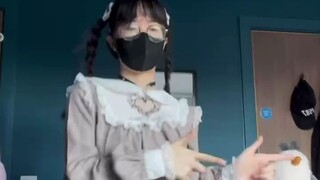 来pokedance一下（偷感好足）