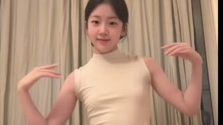 有点可爱的舞蹈生