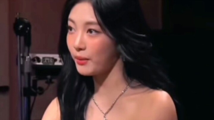 Ying Yizhuo Explains Feng Shui; Giselle Turns into a Feng Shui Master