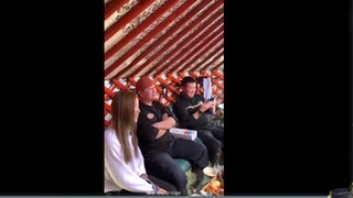 Japanese girl was shocked after watching the "heavenly sound of throat singing"