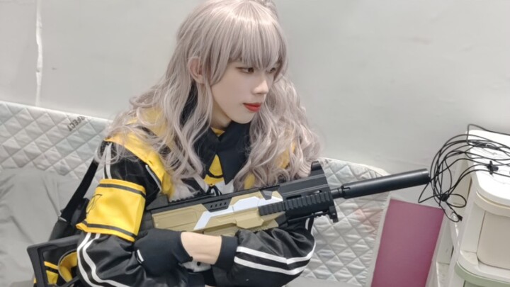 จะเป็นยังไงเมื่อโอตาคุตัวจริงจู่ๆ ก็แต่งคอสเพลย์เป็น UMP45?
