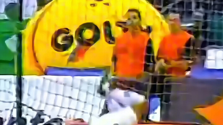 Orang lain menertawakan aku yang dianggap terlalu gila, tapi aku justru tertawa melihat mereka yang 