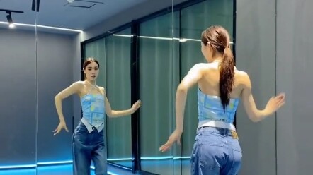 4 dinding mengajar di depan cermin