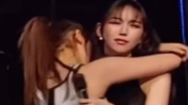 Chinese maknae who loves to act cute with Korean oppas