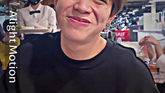 ขออนุญาตเจ้าของคลิปด้วยนะครับ