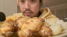 ASMR EATING SOUNDS OVEN BAKED PESTO CHICKEN WINGS & POTATOES 🥔