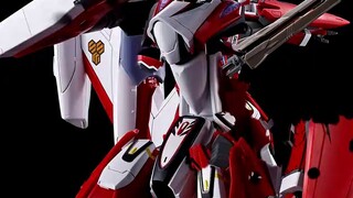 Pengumuman rilis model rakitan Bandai pada bulan November