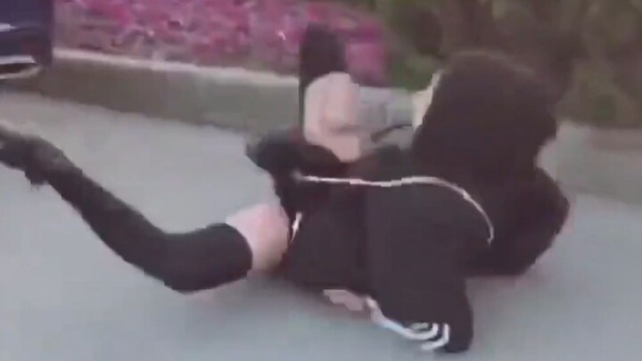 “นี่มันชัดเจนว่าเป็นโมเมนต์สุดอับจนหน้าดินไปเลย ฮ่าๆๆๆ......”