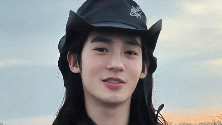 In the entertainment industry, where actors are everywhere, there’s even one who studied Kazakh for 