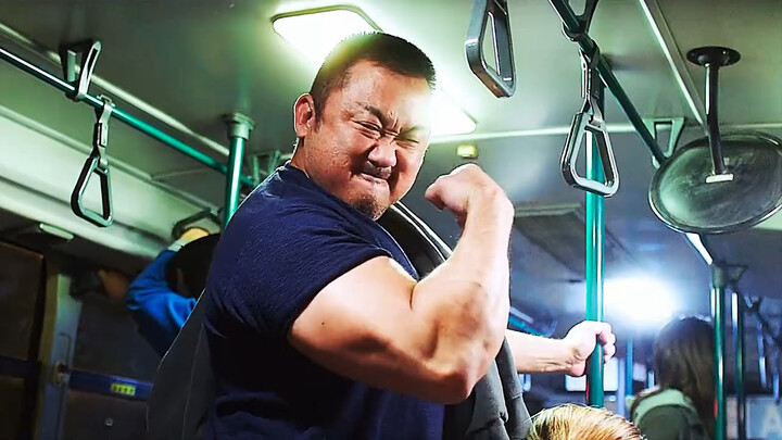 Watch Uncle Ma’s fist as big as a sandbag