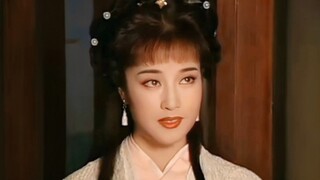 那年她43岁了，没有毛戈平化妆技术依旧好美，剧中她只出场八集却有好几套造型