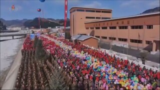 Inauguração das fábricas da indústria local do condado de Tongsin