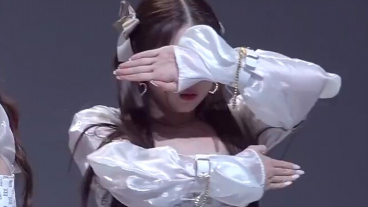 『On This Day Last Year』Bow-Tied TANK, the goddess has descended... Can we bring back the makeup and 