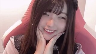 [Nozomi Sato] reveals the color of her panties