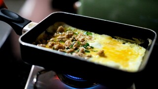 แซนด์วิชไข่เจียวหมูสับ เมนูง่ายๆ(ENGSUB)(RECIPE)minced pork omelet sandwich