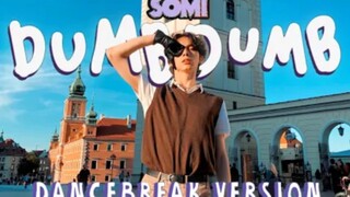 [كيبوب في العلن] فتى بولندي يرقص على أغنية SOMI "DUMB DUMB" في الشارع