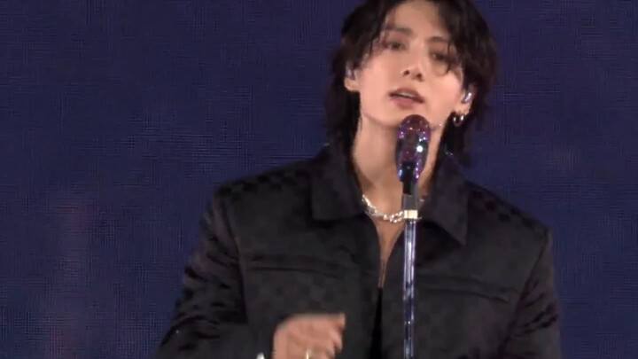 ลองจินตนาการเวอร์ชันที่ไม่มีเสียงสูงแหลม แต่ให้เจเคร้องเพลงแผ่วเบาเพียงคนเดียว! Butterfly 2022.10