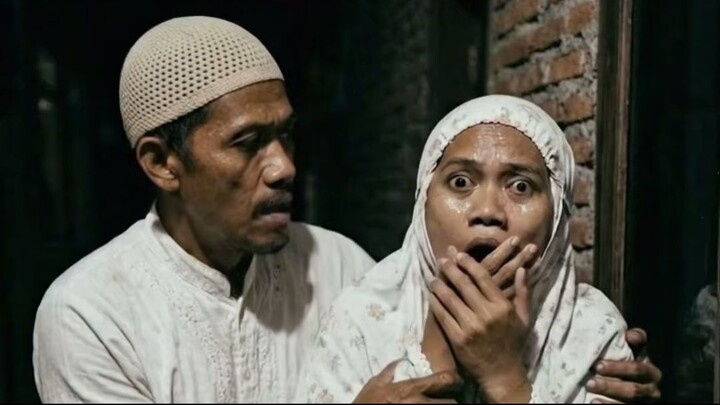Menjemput Air Doa dari Pak Ustadz, Siluman Babi Ngepet Bersiap Memang...