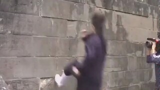 道长说要相信科学然后就跳了上去.....